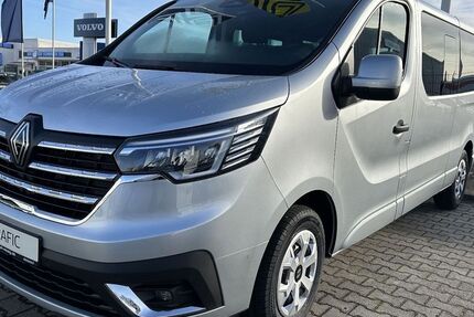 Renault Trafic 2.200 km 49.900 &euro; Hoyerswerda 02977