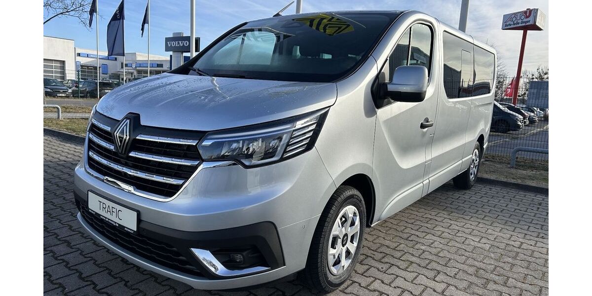 Renault Trafic 2.200 km 49.900 &euro; Hoyerswerda 02977