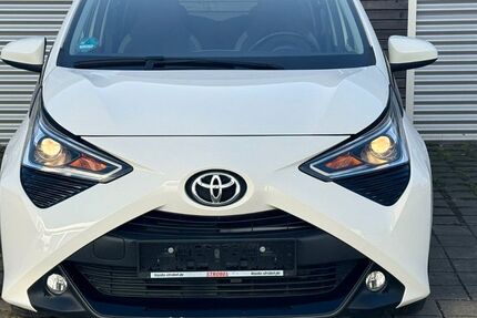 Toyota Aygo (X) 56.000 km 7.950 &euro; Mering 86416