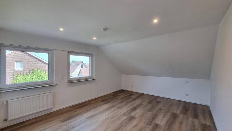 Dachgeschoßwohnung Rietberg - 3 Zimmer, 80 m&sup2;, 975&euro; | Angebot:25438642
