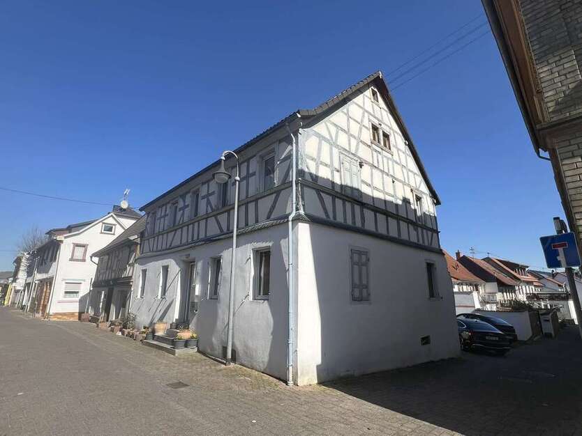 Haus zum Kaufen in Sprendlingen 249.000 € 165 m²