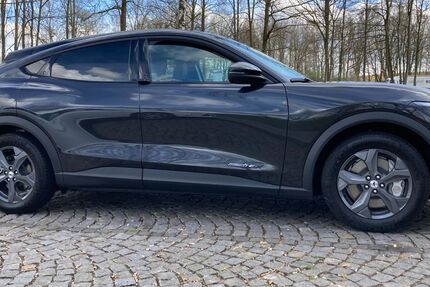 Ford Mustang Mach-E 89.000 km 24.500 &euro; Vlotho 32602