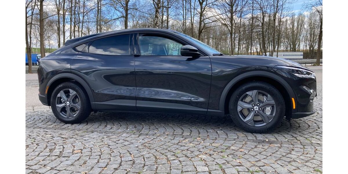 Ford Mustang Mach-E 89.000 km 25.500 &euro; Vlotho 32602