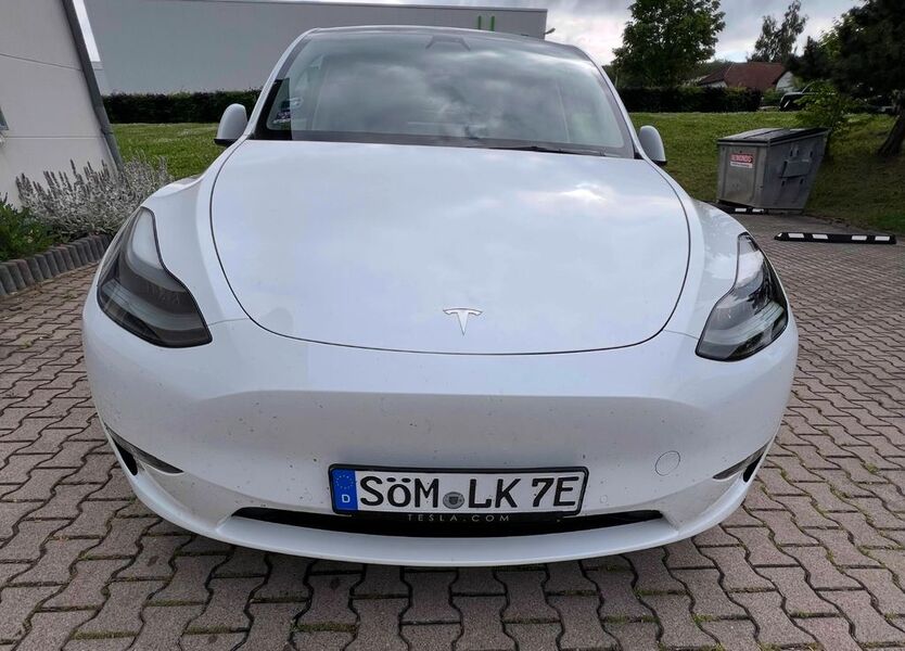 Tesla Model Y 86.000 km 36.400 € Buttstädt 99628