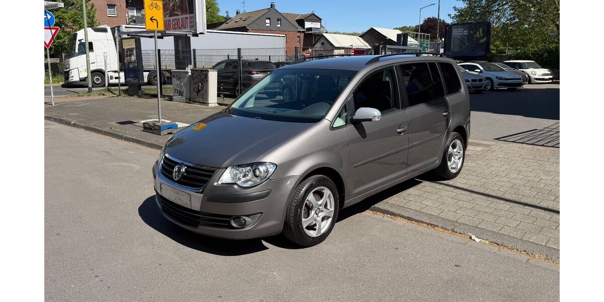 VW Touran 230.000 km 4.580 &euro; Duisburg 47226