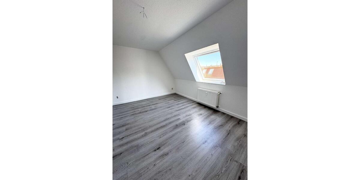 Dachgeschoßwohnung Magdeburg Brückfeld - 3 Zimmer, 74 m&sup2;, 729&euro; | Angebot:25376540