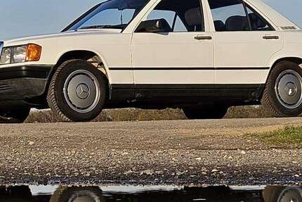 Mercedes-Benz 190 213.000 km 5.200 &euro; Quakenbrück, Stadt 49610