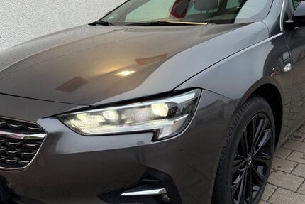 Opel Insignia 176.978 km 9.990 € Bergisch Gladbach 51467
