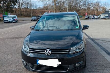 VW Touran 177.500 km 8.900 &euro; Karlsruhe 76139