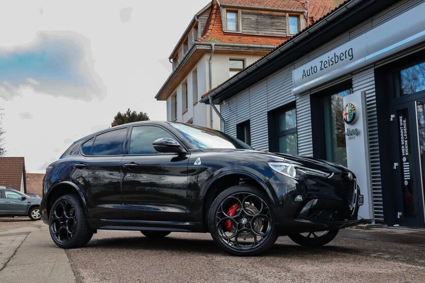 Alfa Romeo Stelvio 32.590 km 65.990 € Mönchweiler 78087