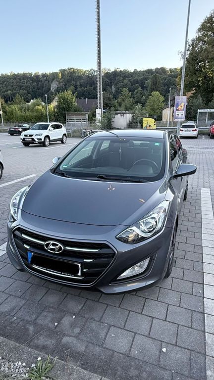 Hyundai i30 122.000 km 7.600 € Königsbronn 89551