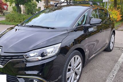 Renault Scenic 101.000 km 14.350 € München 81825