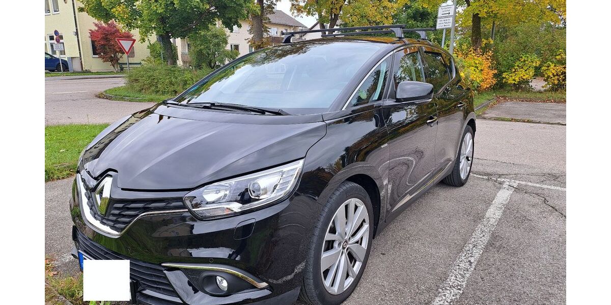 Renault Scenic 101.000 km 14.350 € München 81825