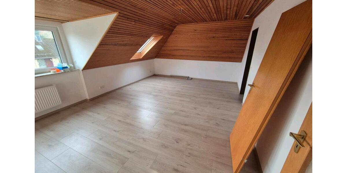 Dachgeschoßwohnung Kiel Meimersdorf - 2 Zimmer, 70 m&sup2;, 1.020&euro; | Angebot:25405786