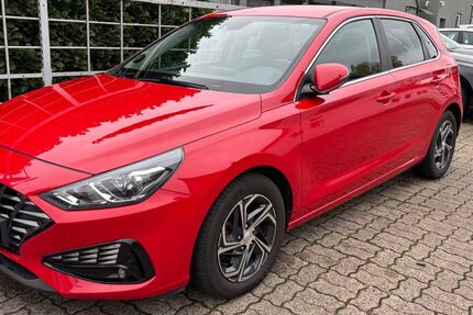 Hyundai i30 67.700 km 15.900 € Bremen 28239