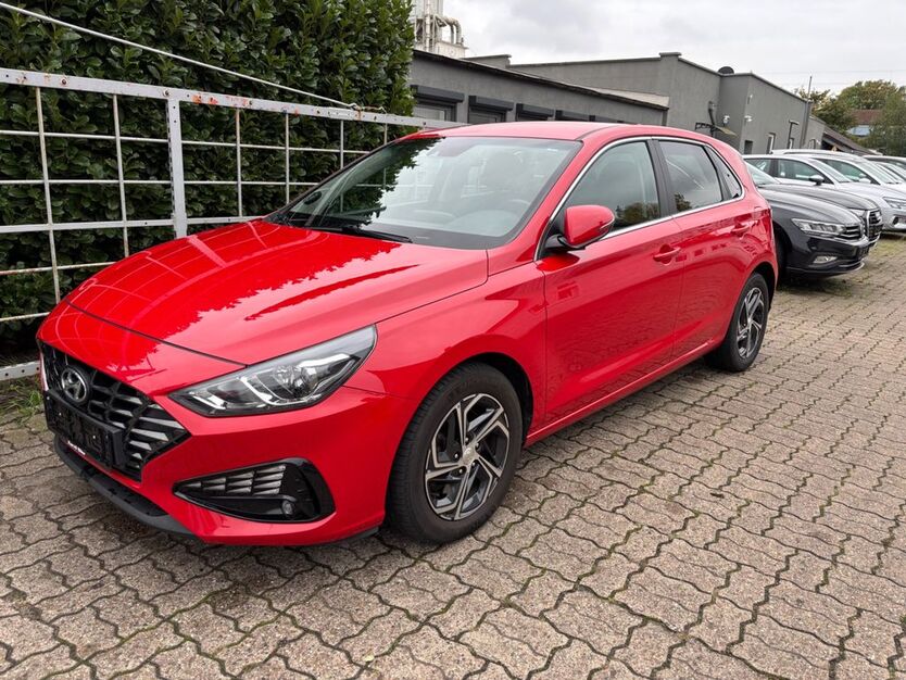Hyundai i30 67.700 km 15.900 € Bremen 28239