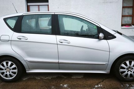Mercedes-Benz A 180 208.000 km 2.199 &euro; Leun 35638