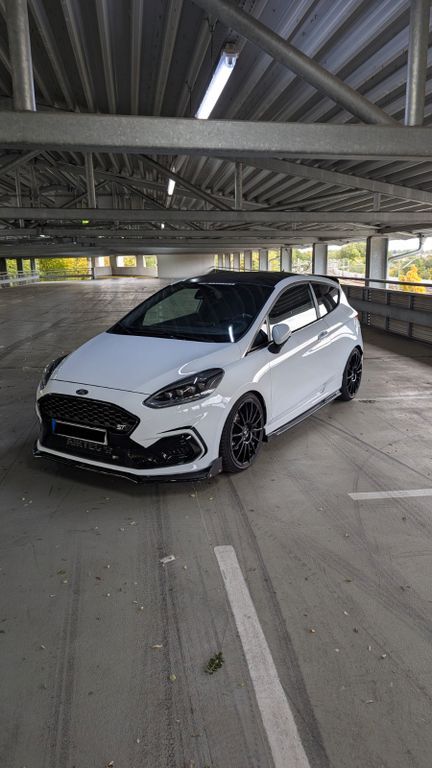 Ford Fiesta 111.000 km 11.000 € Nürnberg 90455