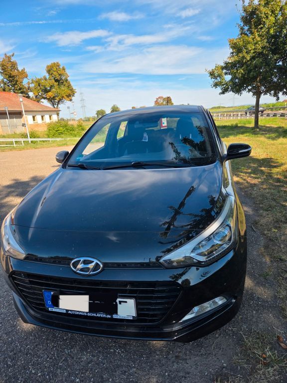 i20