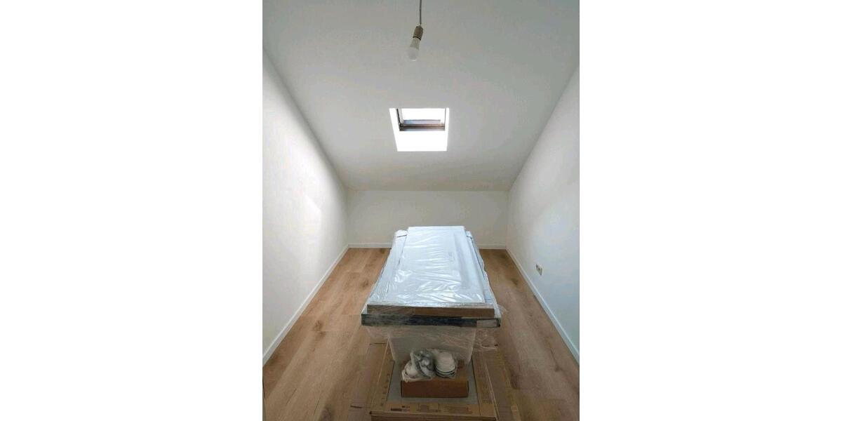 Dachgeschoßwohnung Kall - 4 Zimmer, 98 m&sup2;, 1.050&euro; | Angebot:26149284