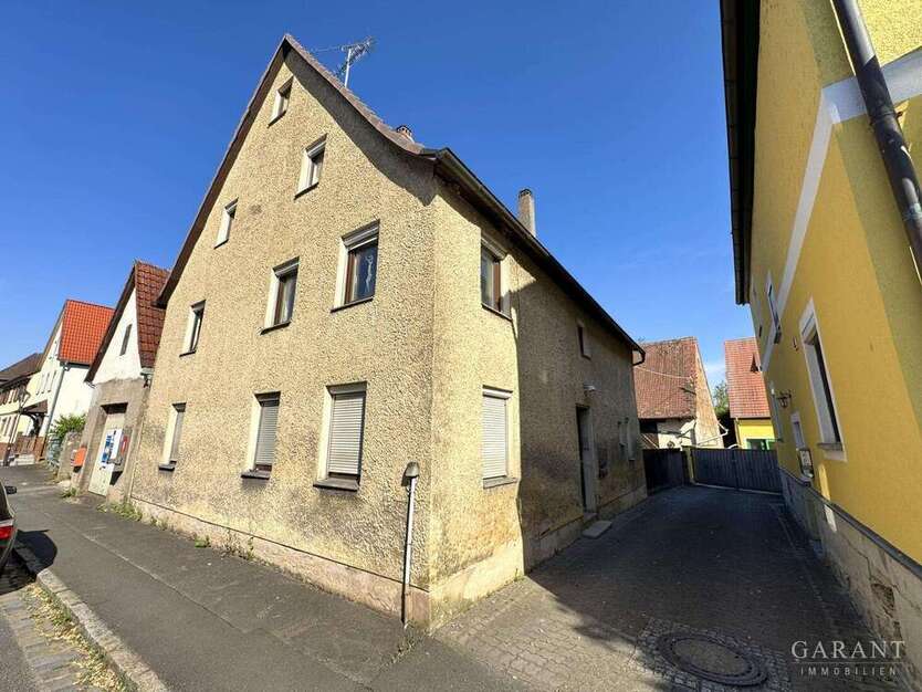 Haus zum Kaufen in Uehlfeld 190.000 € 187 m²