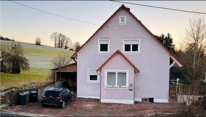 Einfamilienhaus Vilseck - 6 Zimmer, 128 m&sup2;, 270.000&euro; | Angebot:26062950