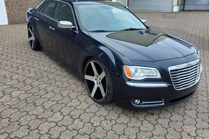 Chrysler 300C 198.000 km 13.499 &euro; Moers 47441
