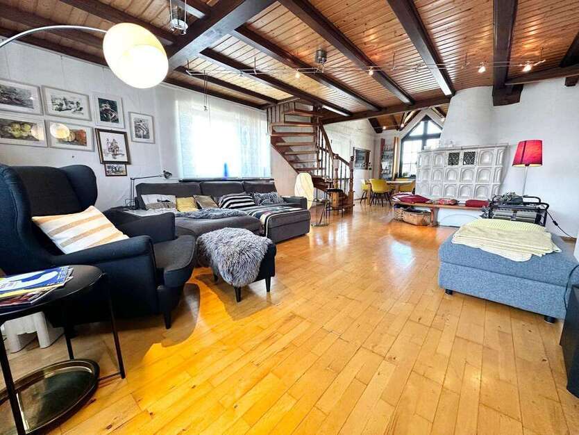 Haus zum Kaufen in Homburg 559.000 € 330 m²