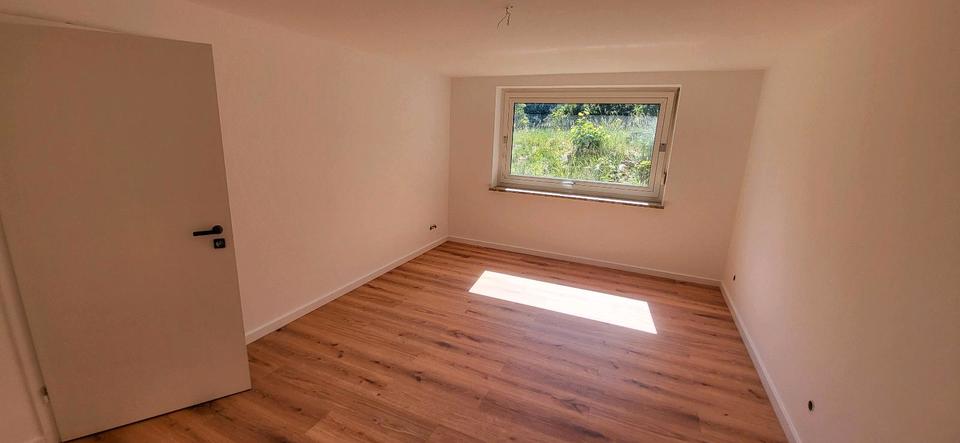 Einfamilienhaus Bispingen - 10 Zimmer, 280 m&sup2;, 2.300&euro; | Angebot:25275115