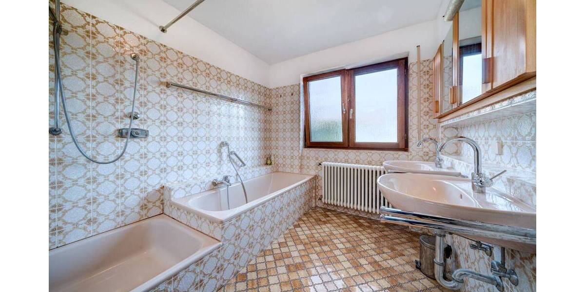 Einfamilienhaus Engen - 1 Zimmer, 274 m&sup2;, 775.000&euro; | Angebot:26204806