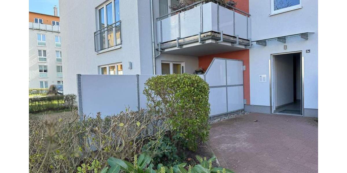 Terrassenwohnung in super Lage ! 3 zimmer