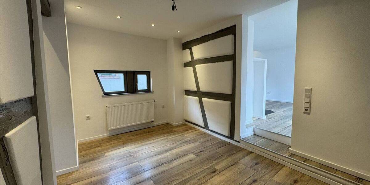 Einfamilienhaus Weinheim - 7 Zimmer, 196 m&sup2;, 2.995&euro; | Angebot:26833737