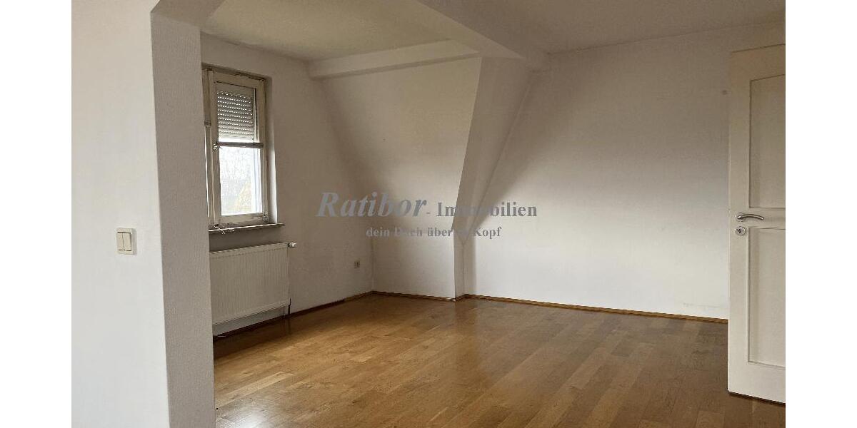 Außergewöhnliche und sehr großzügige 5 Zimmer Mansardenwohnung mit Dachterrasse und Wintergarten - Terrassenwohnung Roth Eckersmühlen | Angebot:26737654