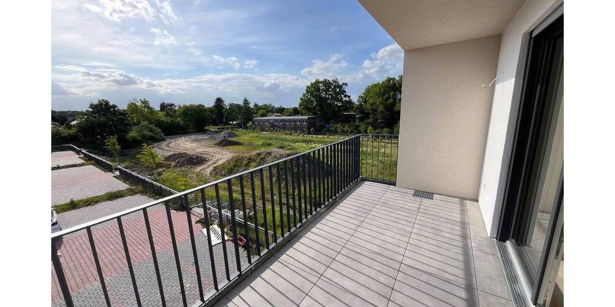 Erstbezug: 4,5-Zimmer-OG-Wohnung mit Balkon und Küche 4 zimmer