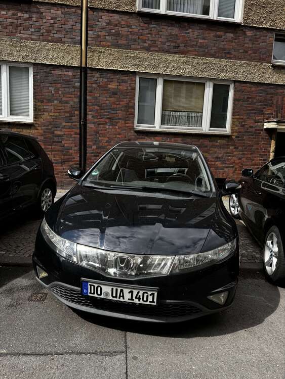 Honda Civic 216.600 km 3.000 € Dortmund 44143