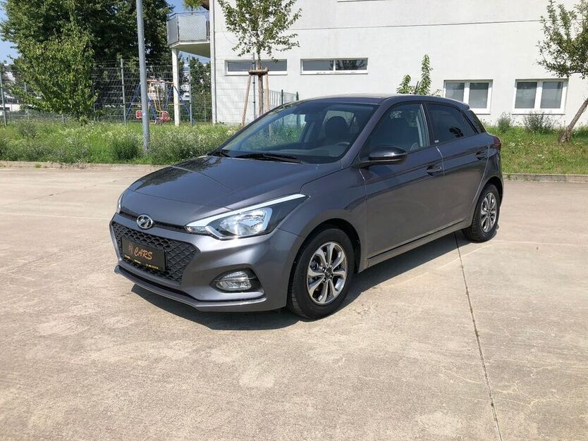 i20