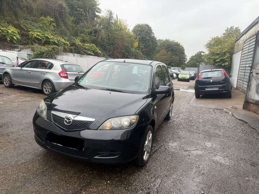 Mazda 2 209.000 km 1.990 € Essen 45143