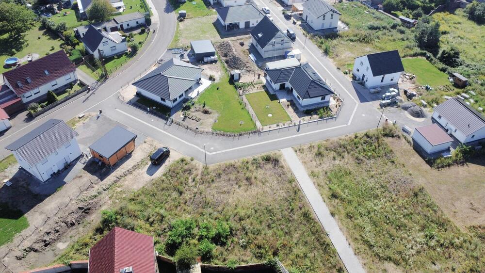 Ländliches Idyll - Teil einer neuen Ansiedlung - ruhig gelgen - voll erschlossen zimmer