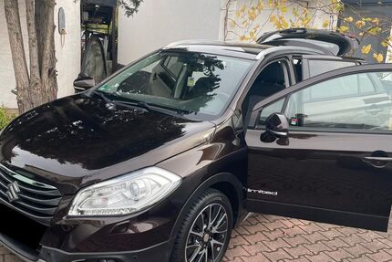 Suzuki (SX4) S-Cross 34.060 km 12.490 &euro; Bensheim 64625