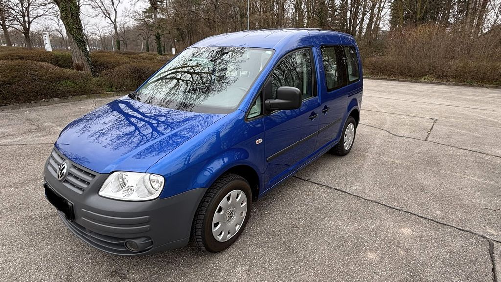 VW Caddy 115.000 km 6.990 &euro; München 81739