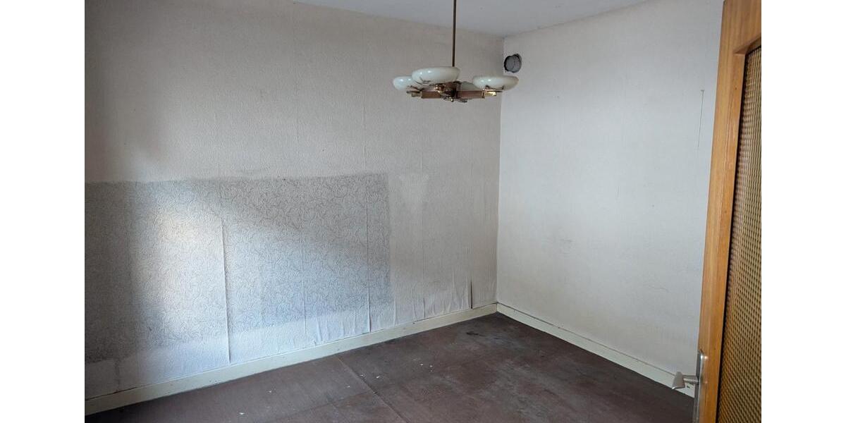 Einfamilienhaus Homburg - 4 Zimmer, 85 m&sup2;, 90.000&euro; | Angebot:27027323
