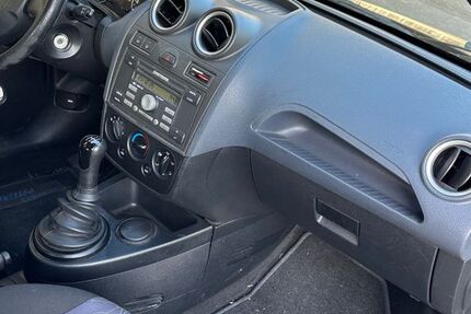 Ford Fiesta 262.000 km 750 &euro; Bösingen 78662
