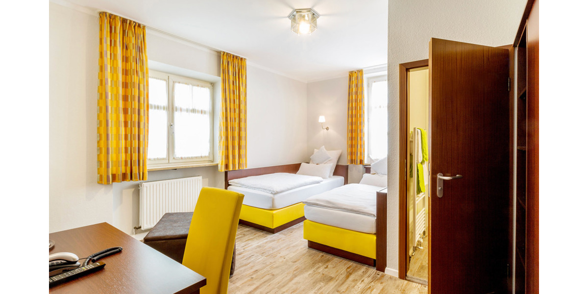 Mehrfamilienhaus, Wohnhaus Amberg - 2 Zimmer, 1.490.000&euro; | Angebot:25898583