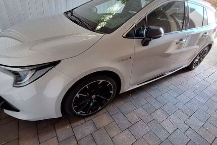 Toyota Corolla 102.800 km 23.800 € Paderborn 33098