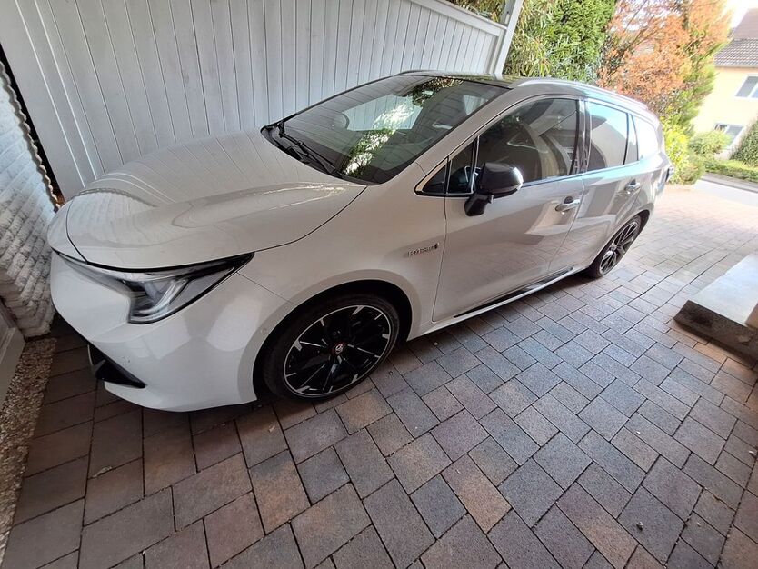 Toyota Corolla 102.800 km 23.800 € Paderborn 33098