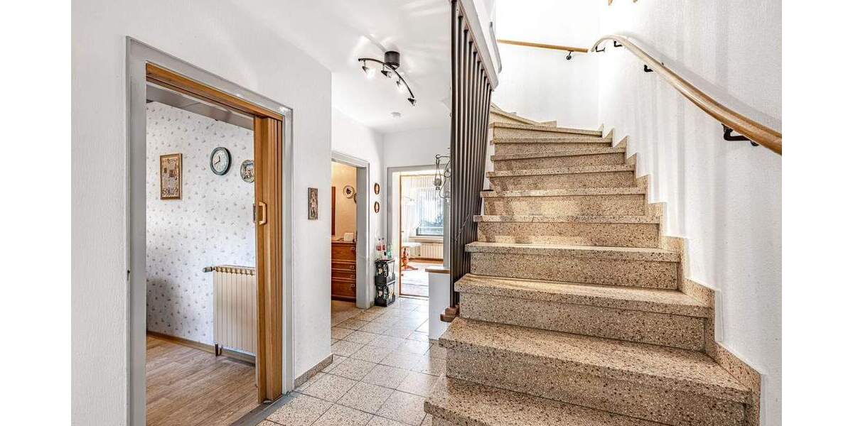 Reihenmittelhaus Wuppertal Ronsdorf - 4 Zimmer, 110 m&sup2;, 349.000&euro; | Angebot:23940476