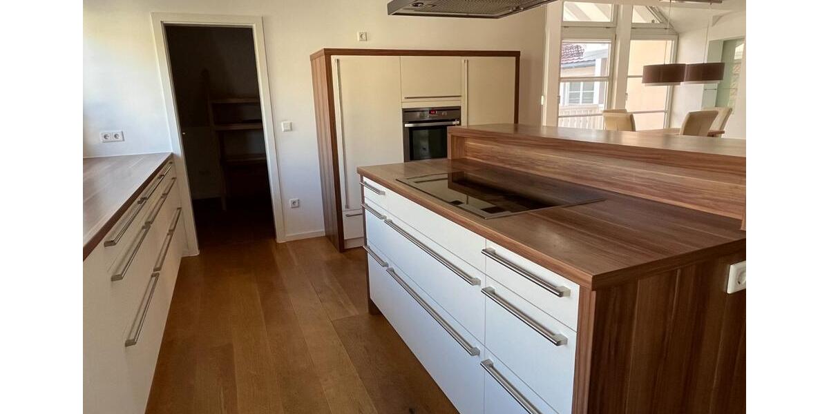 Dachgeschoßwohnung Marktoberdorf - 6 Zimmer, 206 m&sup2;, 1.900&euro; | Angebot:24962173