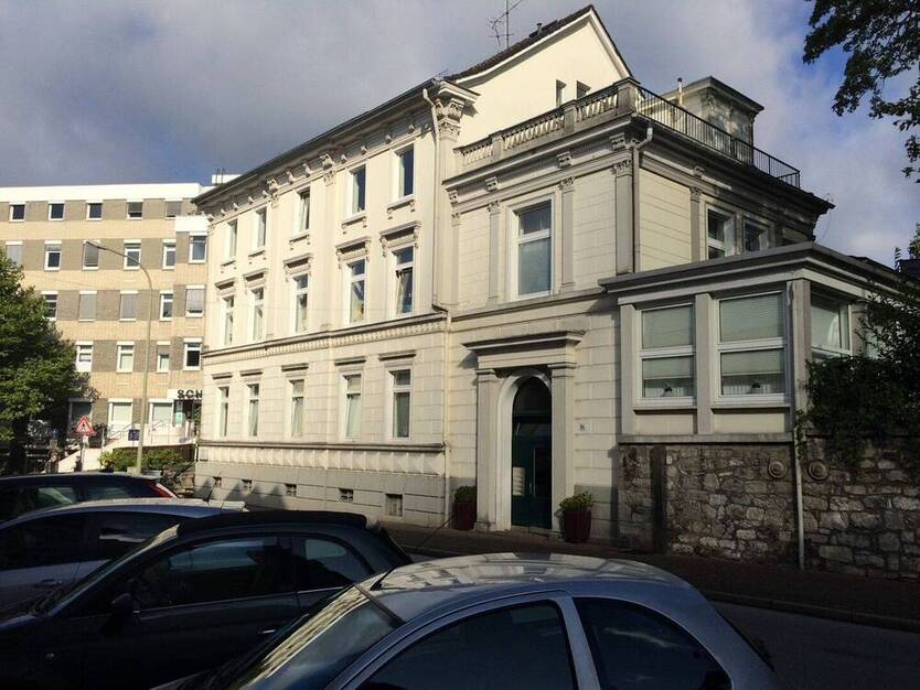 Einzigartige Altbauwohnung mit Terrasse und Garten im 1. Obergeschoss 2 zimmer