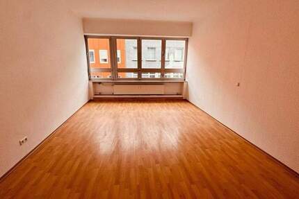 Wohnung Saarbrücken St Johann - 3 Zimmer, 94 m&sup2;, 665&euro; | Angebot:25699912