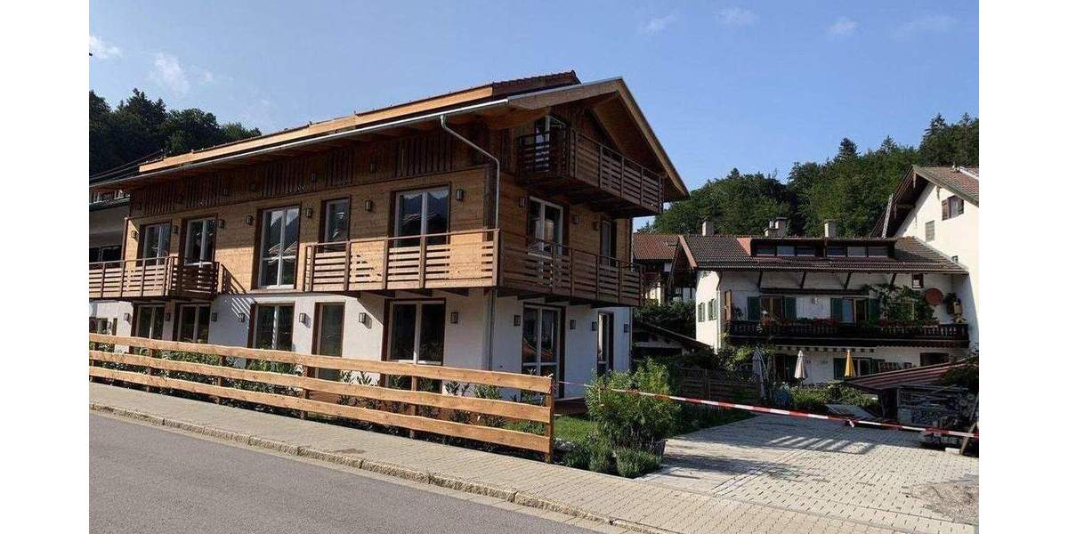 Terrassenwohnung Bad Wiessee - 2 Zimmer, 77 m&sup2;, 1.630&euro; | Angebot:26156688